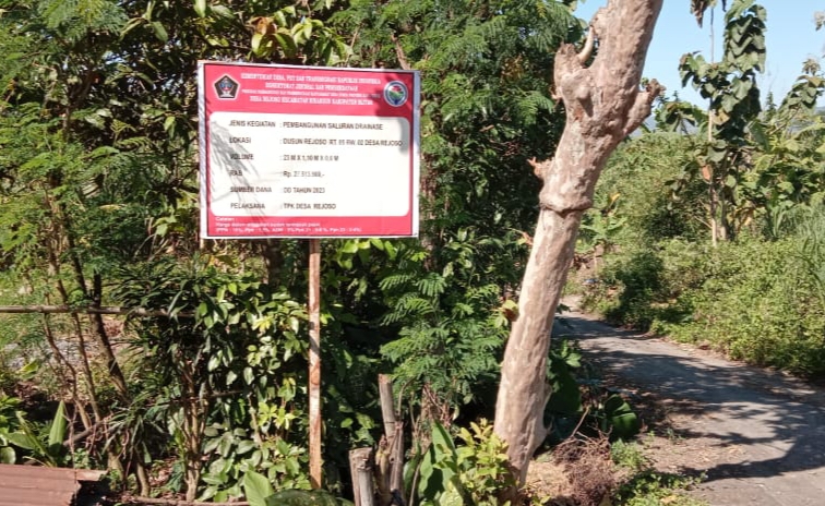 PEMBANGUNAN JALAN DESA RT02 RW02 DUSUN KEDUNGJATI DESA REJOSO